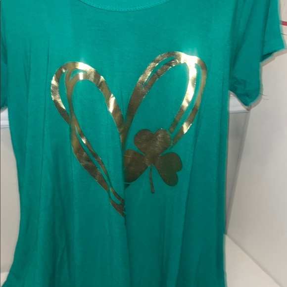 Scarlett Green Sequin Relaxed Tee - Picture 2 of 4